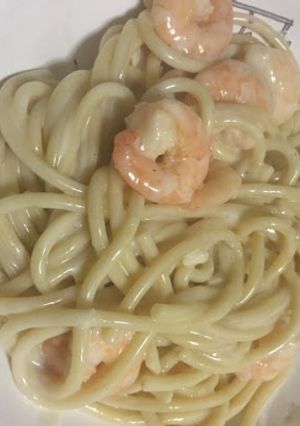Una foto de Fideos con camarones