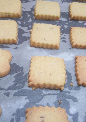 A picture of Cummin Cookies.