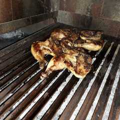 Una foto de Pollo a las brasas