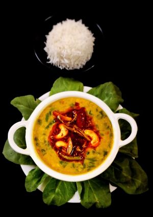 A picture of Dal Palak Tadka.