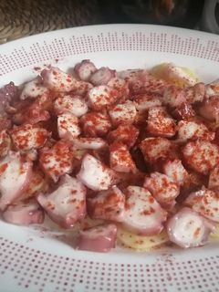Una foto de Pulpo a la gallega