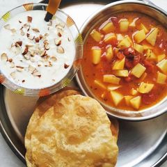 A picture of Kheer Puri.