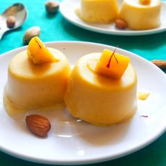 A picture of Mango Almond Ice cream.
