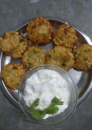 સાબુદાણા વડા (Sabudana Vada Recipe In Gujarati) રેસીપી મુખ્ય ફોટો