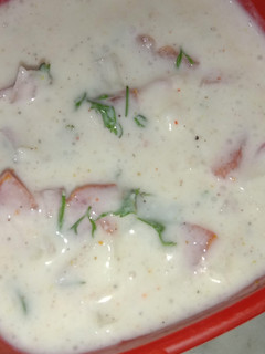A picture of Cucumber tomato raita.