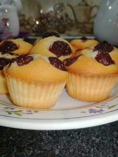 Meggyes muffin recept fotója