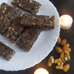 A picture of Homemade protein Bar.