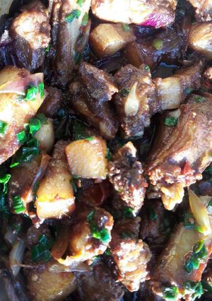 A picture of Pork in red wine.