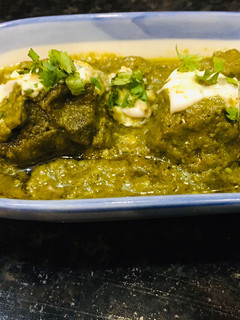 A picture of Green chicken.