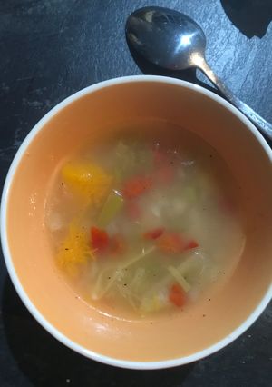Foto principal de Sopa a la Jardinera con arroz y pollo