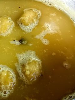 দেশি আমড়া দিয়ে মুসুর ডাল (deshi aamra diye masoor dal recipe in Bengali) রেসিপির প্রধান ছবি