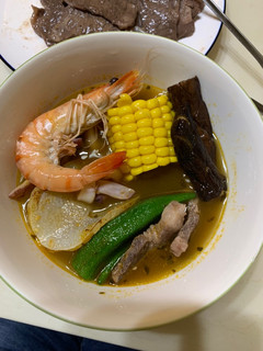 北海道蔬菜海鮮湯咖哩 的食譜成品照片