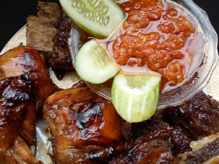 Langkah Mudah untuk Menyiapkan Resep Iga sapi &amp;amp; ayam bakar madu yang Enak Banget