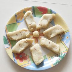 A picture of Almonds burfi.