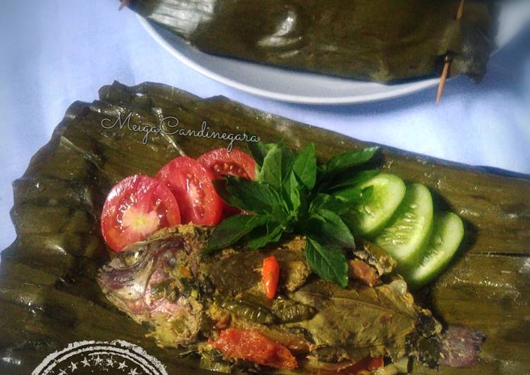 Pepes Ikan kemangi