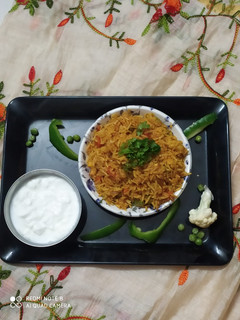 તવા પુલાવ (Tava Pulao Recipe In Gujarati) રેસીપી મુખ્ય ફોટો