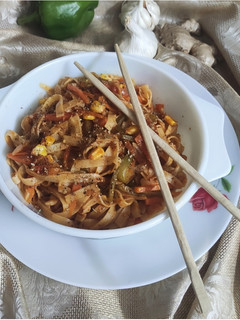 मिक्स वेज क्रीमी स्पेगेटी (Mixed veg creamy spaghetti) रेसिपी मुख्य फोटो