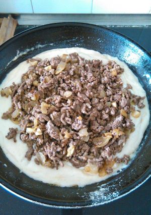 Foto principal de Pastel de carne con lecho de puré de patatas
