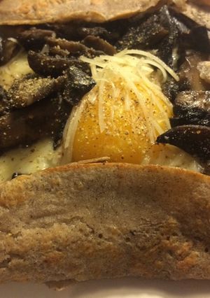 Une photo de Crêpe salée forestière