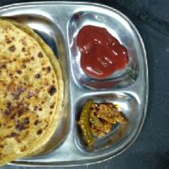 A picture of Aloo cheese parantha.
