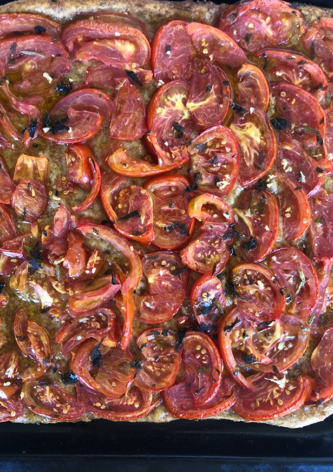 Una foto de Coca de tomate