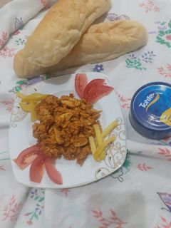 عکسی از دستور ساندویچ تن ماهی🥖🐟(چالش سه ماده اصلی)