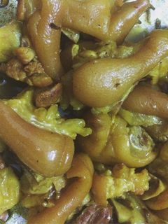 Hình của món Móng Giò Kho Nghệ.