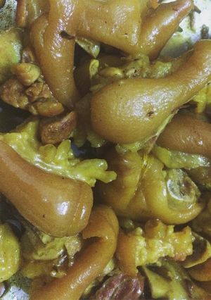 Hình của món Móng Giò Kho Nghệ.
