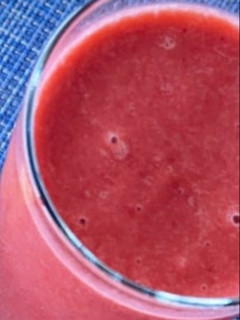 Foto de Sumo de Anánas e Frutos Vermelhos