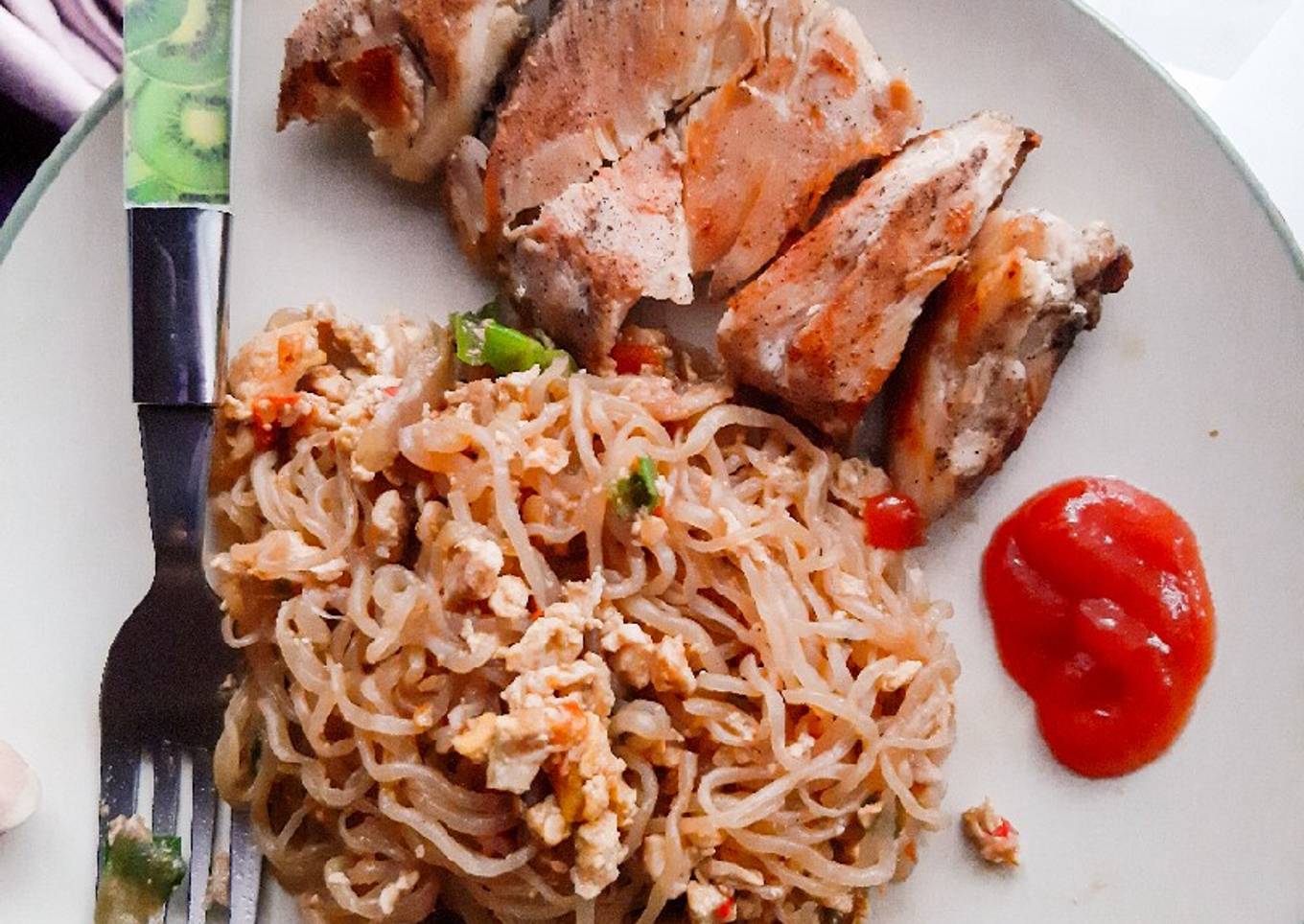 Mie Shirataki + Ayam Panggang Sederhana