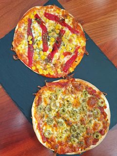 Una foto de Pizza de tortillas de maíz