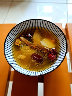 紅棗山藥牛肝雞湯 的食譜成品照片