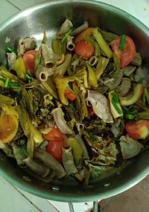 Hình của món Lòng xào dưa chua.
