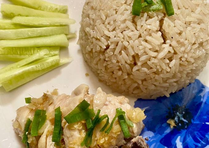 Hainan chicken rice (nasi ayam hainan)