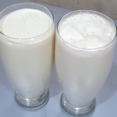 A picture of Coconut rum punch.