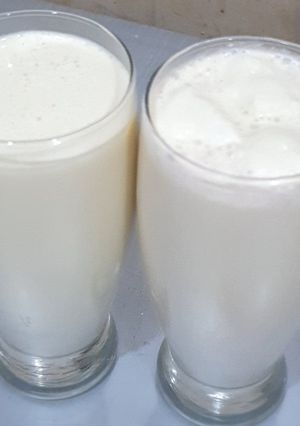 A picture of Coconut rum punch.