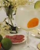 Gin-tonic con albaricoque y flores de saúco