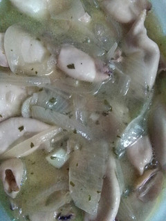 Una foto de Chipirones encebollado