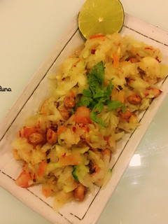 A picture of Thai Raw Papaya Salad.