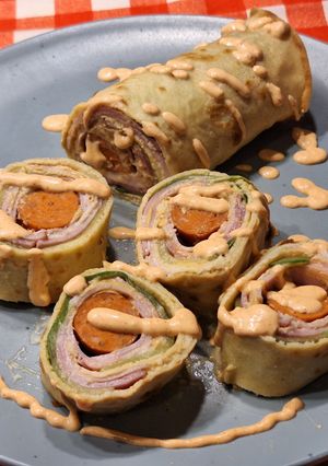 Magyaros "palacsinta szusi" recept fotója