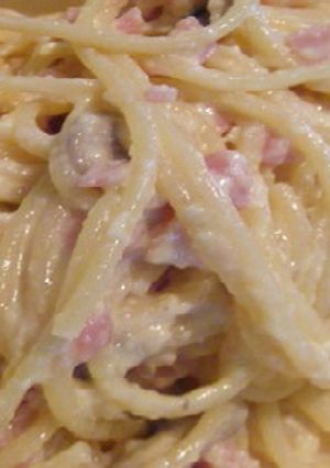 Foto principal de Espaguetis con beicon y bechamel
