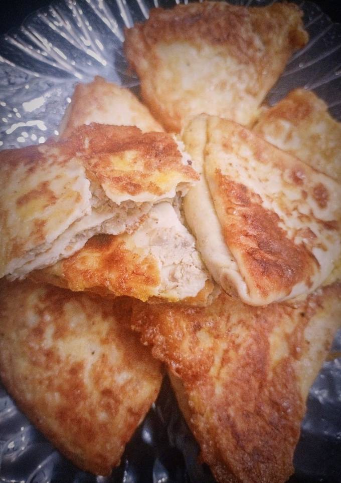 Млинці з курячим філе і печерицями