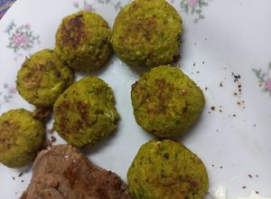 Una foto de Falafel de garbanzos fácil