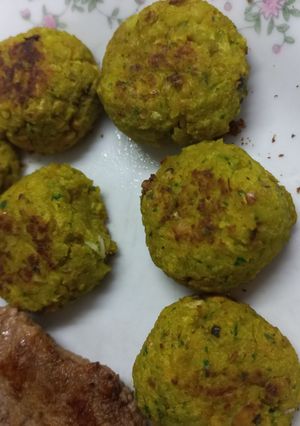Una foto de Falafel de garbanzos fácil
