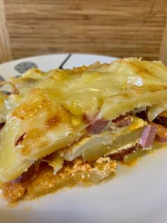 Sajtos rakott krumpli recept fotója