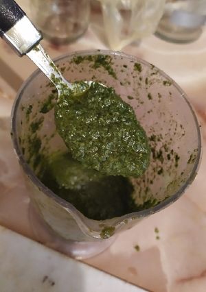 Una foto de Pesto de Albahaca