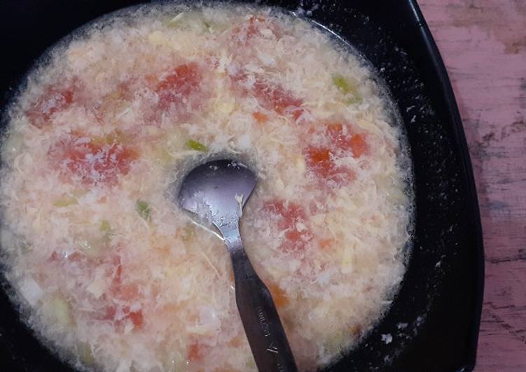 Resep: Sup tomat telur Yang Mudah