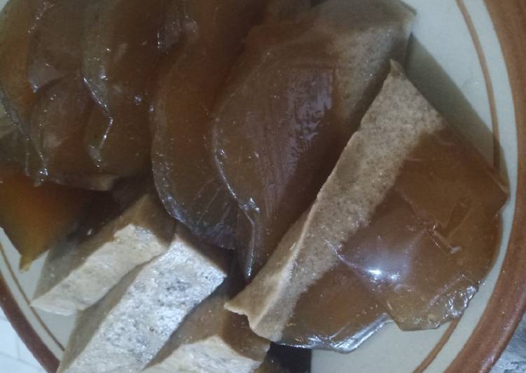 Puding gula merah