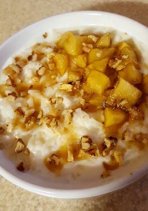 O poză a rețetei Orez cu lapte și mere caramelizate.