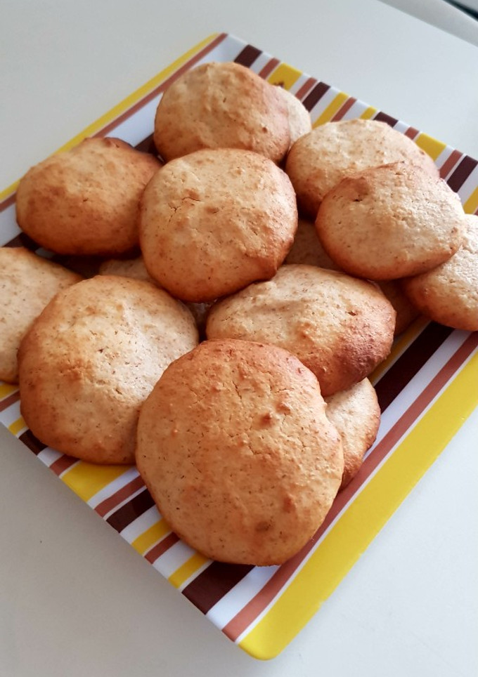 Una foto de Galletas integrales de limón 😋